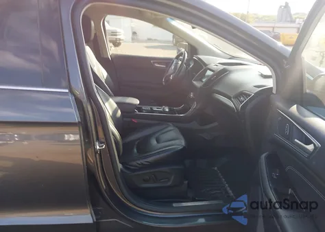 2020 Ford Edge Titanium z USA, uszkodzony, nr VIN 2FMPK3K92LBA45607